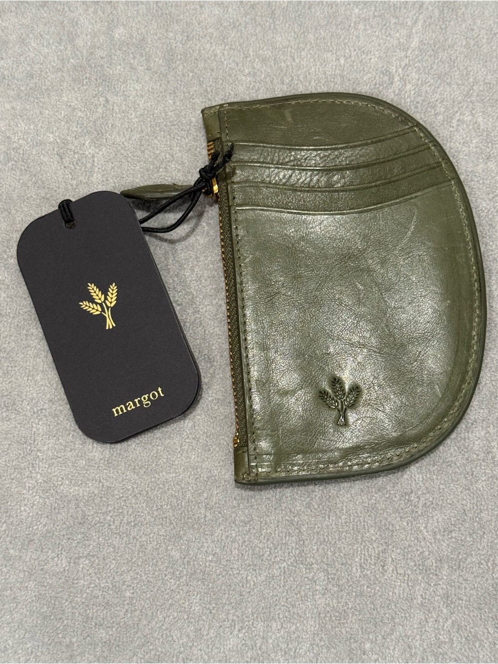 NWT Margot Wren Card Case in Olive